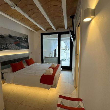 קדאקז Hotel Boutique Es Blau מראה חיצוני תמונה