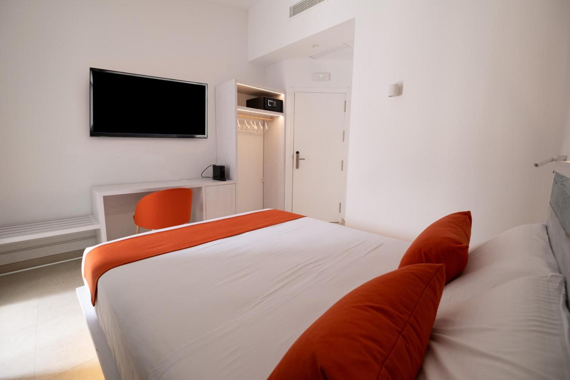 קדאקז Hotel Boutique Es Blau מראה חיצוני תמונה