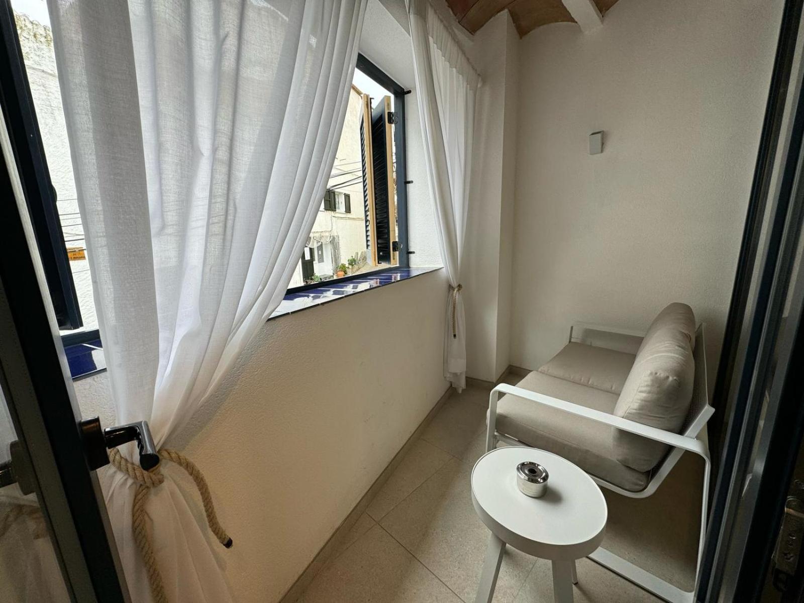 קדאקז Hotel Boutique Es Blau מראה חיצוני תמונה