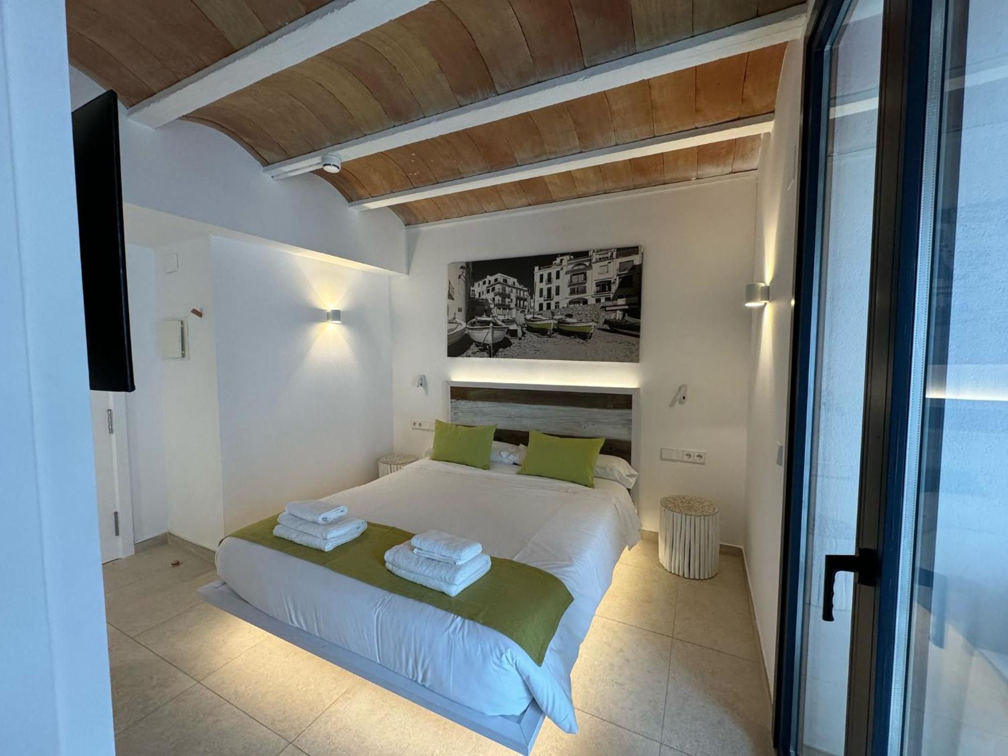 קדאקז Hotel Boutique Es Blau מראה חיצוני תמונה