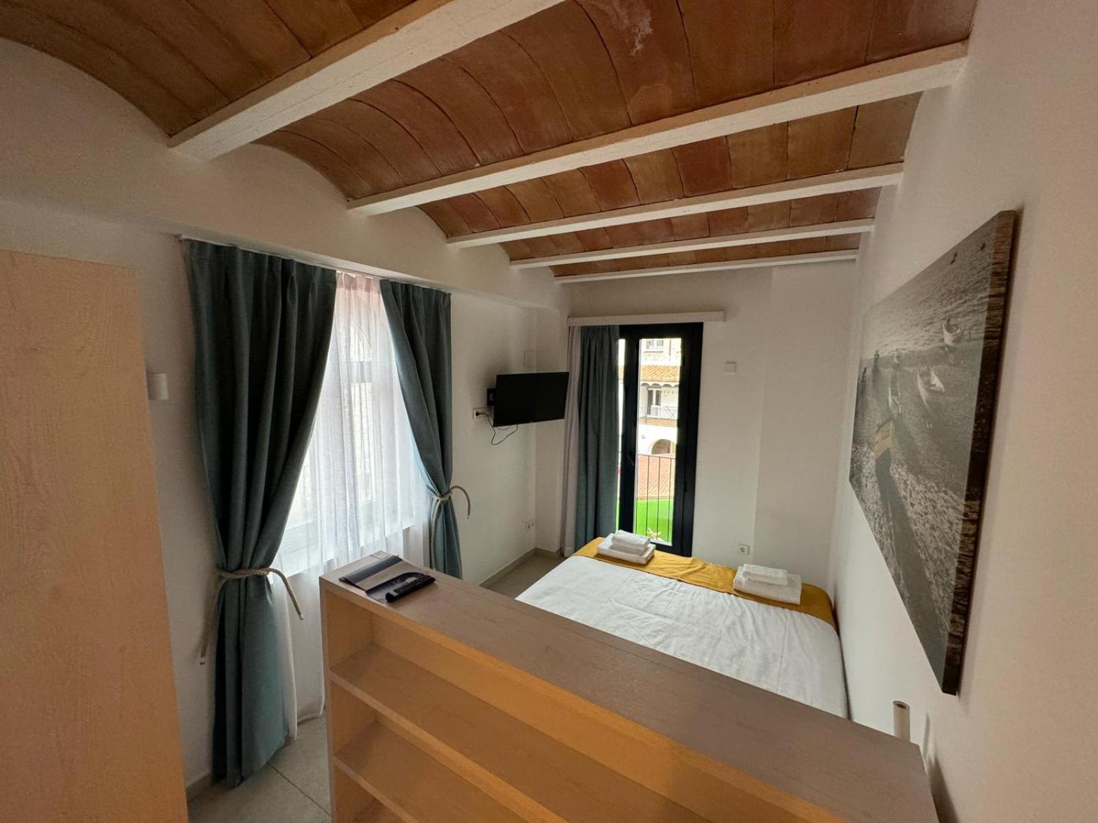 קדאקז Hotel Boutique Es Blau מראה חיצוני תמונה