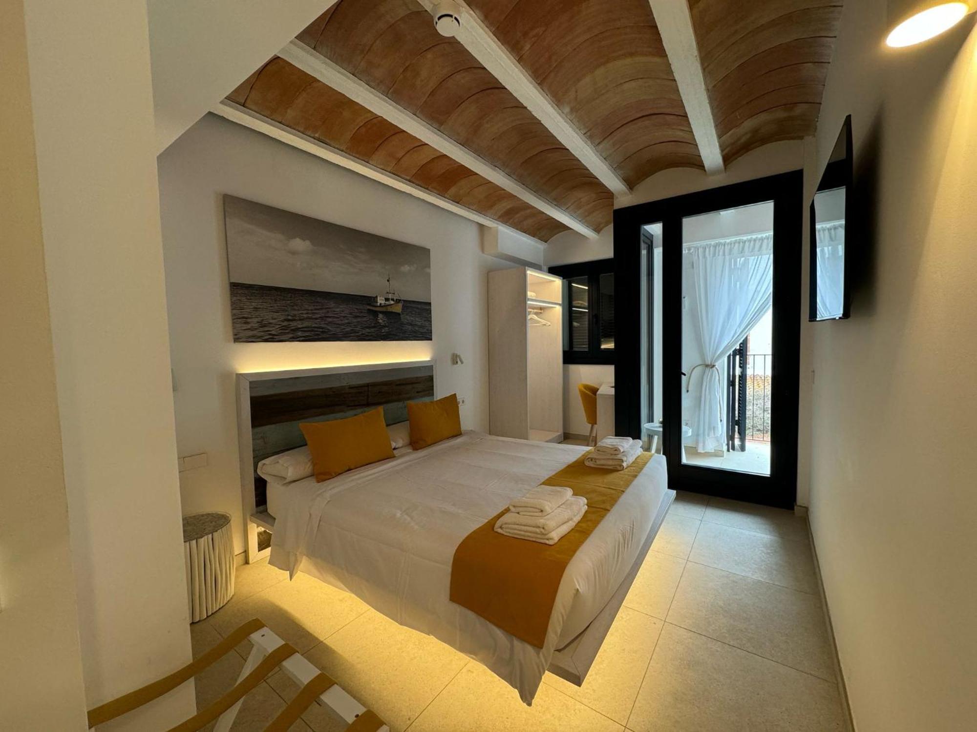 קדאקז Hotel Boutique Es Blau מראה חיצוני תמונה