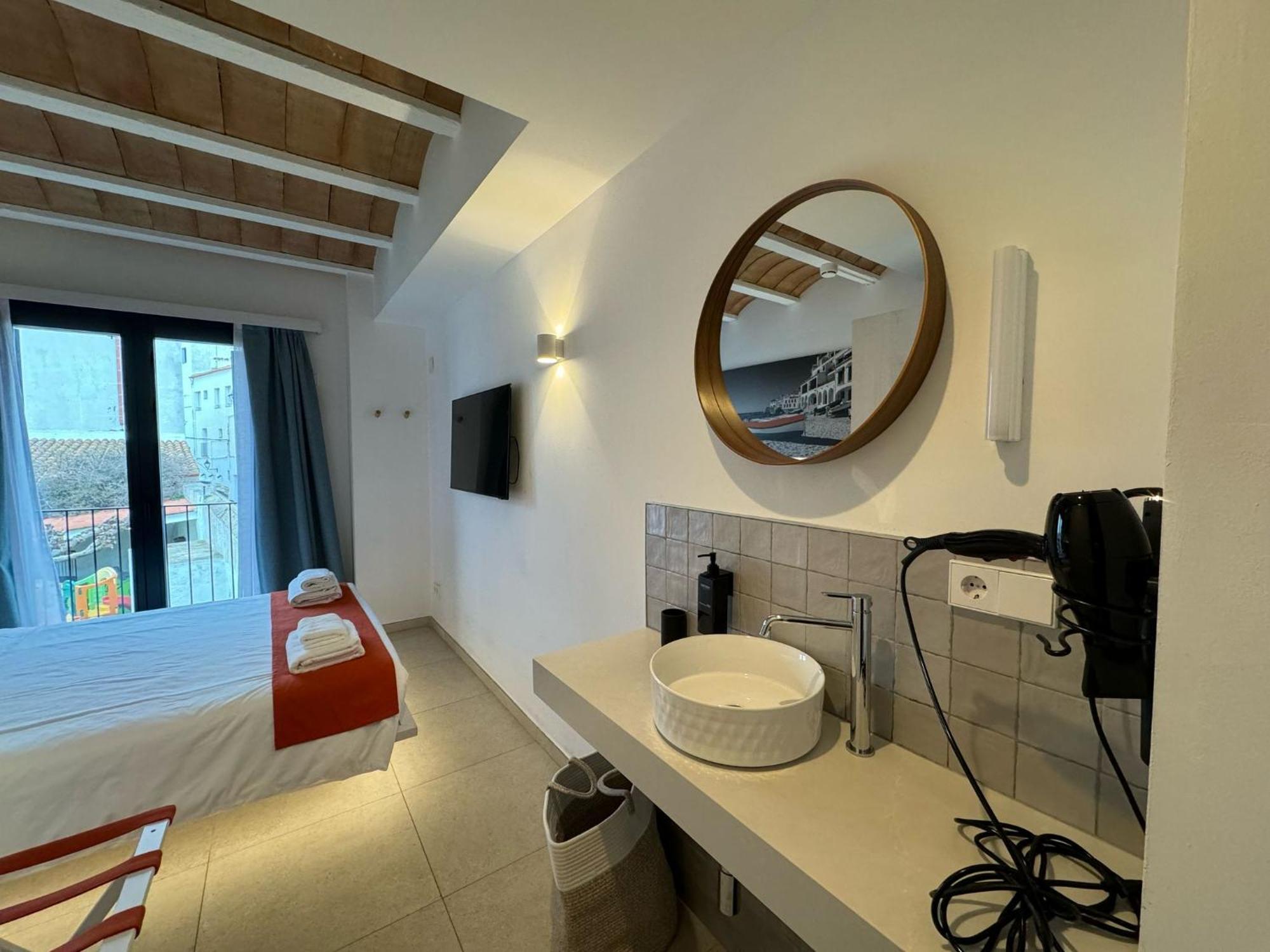 קדאקז Hotel Boutique Es Blau מראה חיצוני תמונה